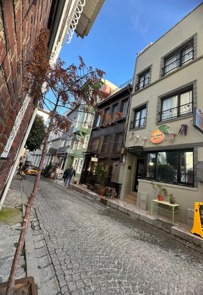 Big Orange Hotel Old City - Housity