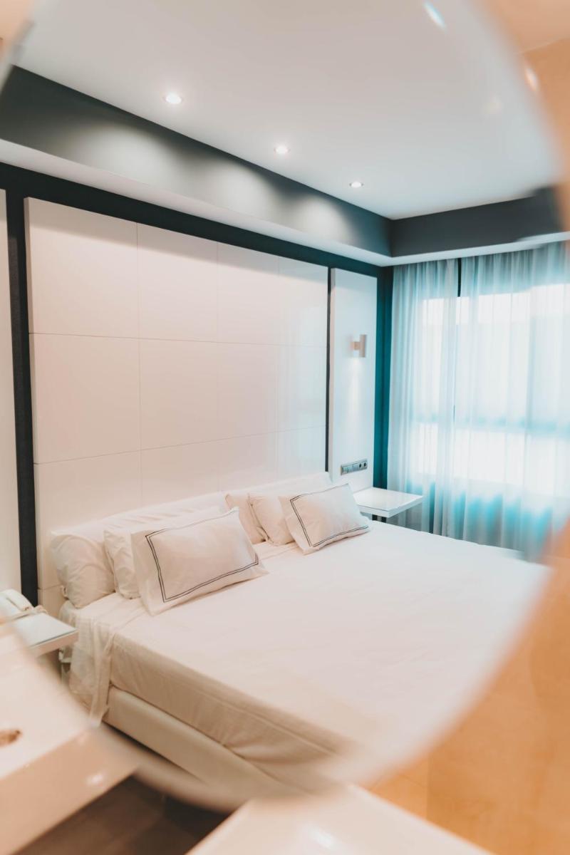 Hotel Málaga Nostrum Airport - Housity