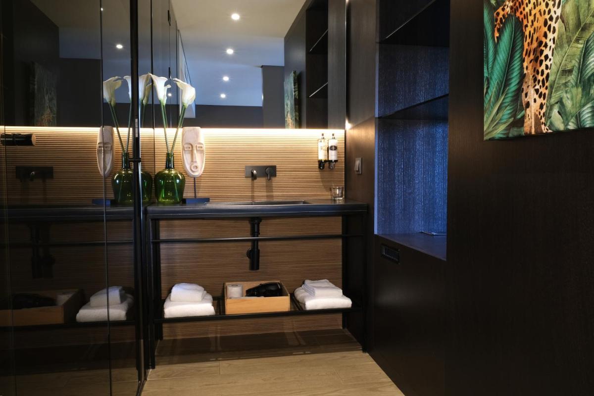 Uma casa de banho em MW Douro Wine & Spa