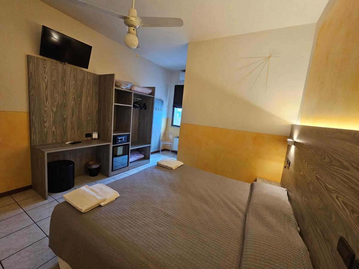 Hotel Euro - Housity