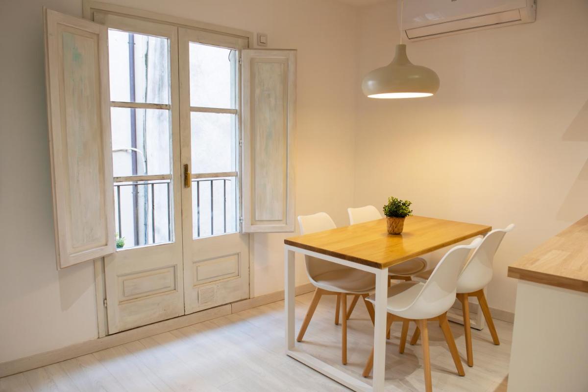 Elena Apartments Girona - Hizvo