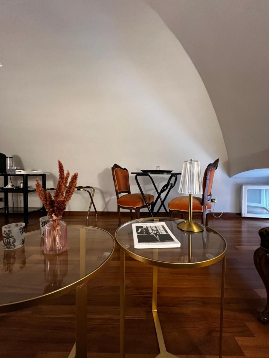 Calefati Gallery Luxury Apartment - Hizvo