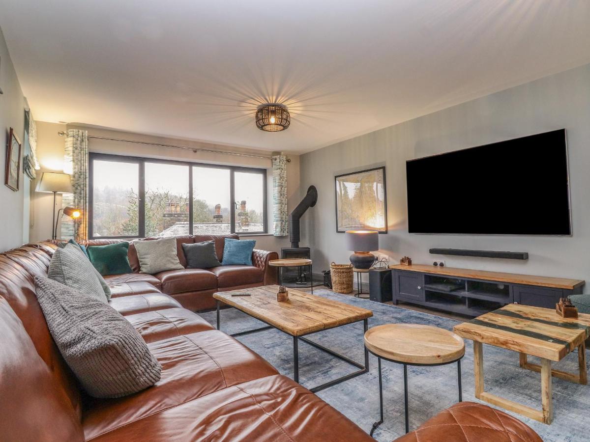 Garth Hill House - Housity