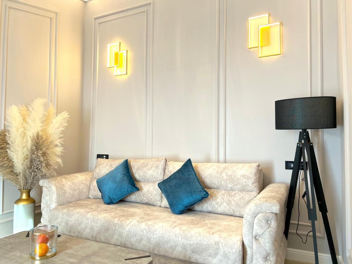 Hotel 5 Continents - Housity