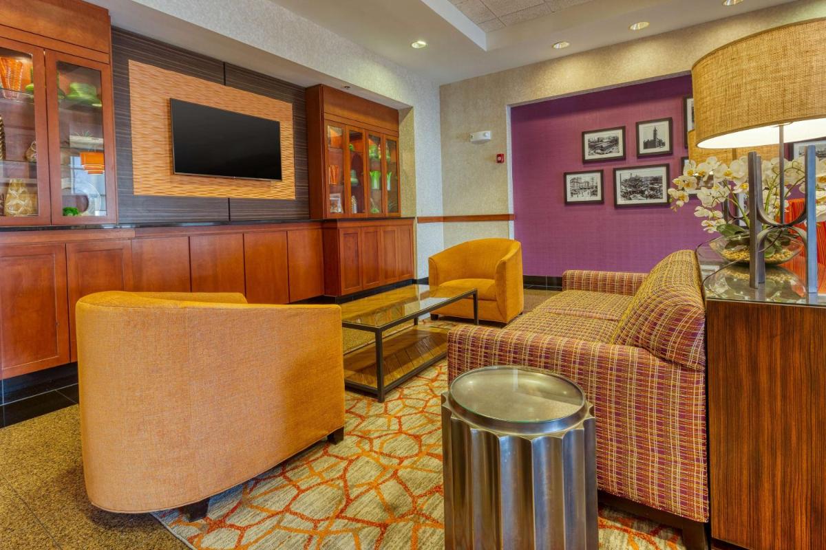 Drury Inn & Suites Indianapolis Northeast - Housity