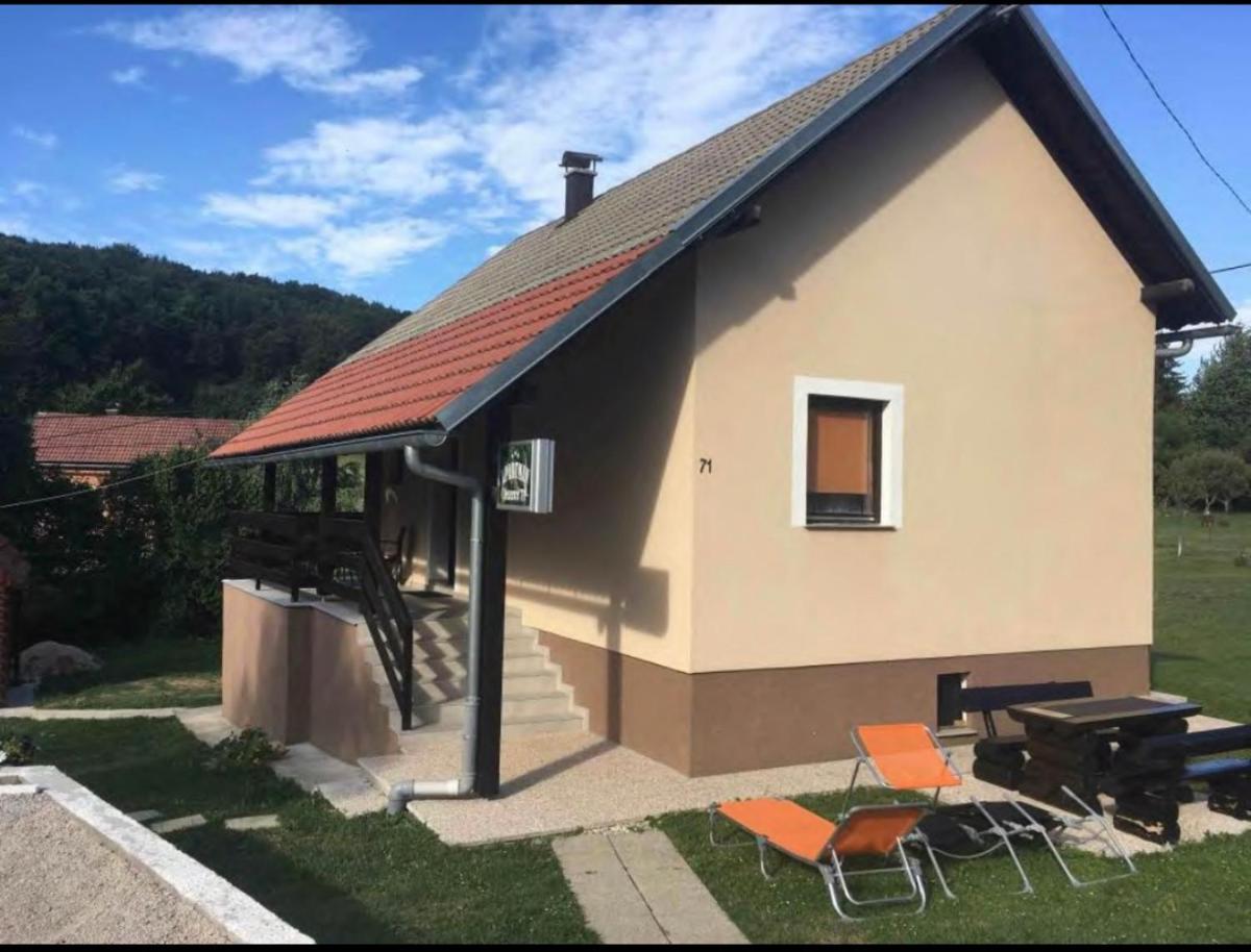 Apartman Jezerce 71 - Housity