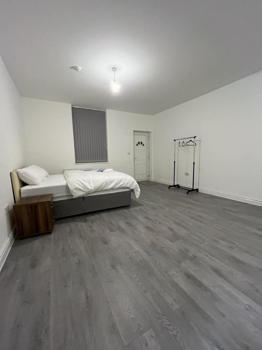 VicVic Guest house - Housity