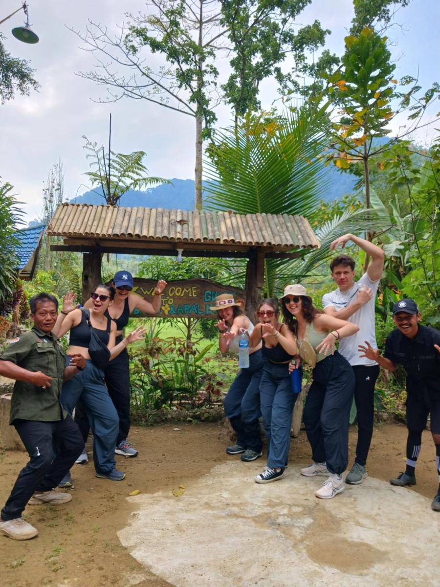 Batu Kapal Guest House & Jungle trekking - Housity