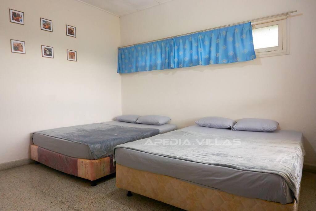 Villa DBusso Apedia, 3 BR, SP, Billiard, Karaoke - Housity