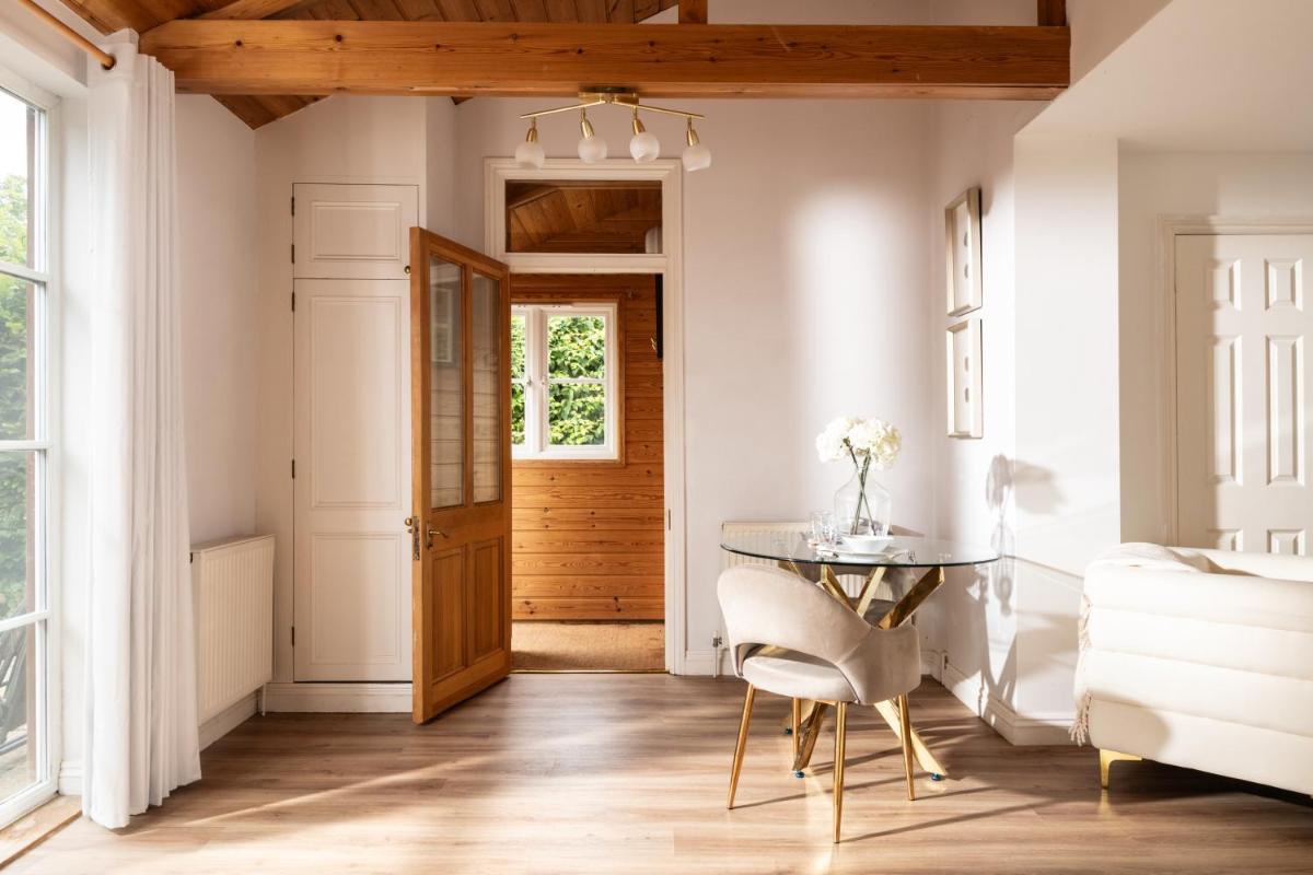 Snowdrop - Connect to the Nature in the Hot Tub - Housity