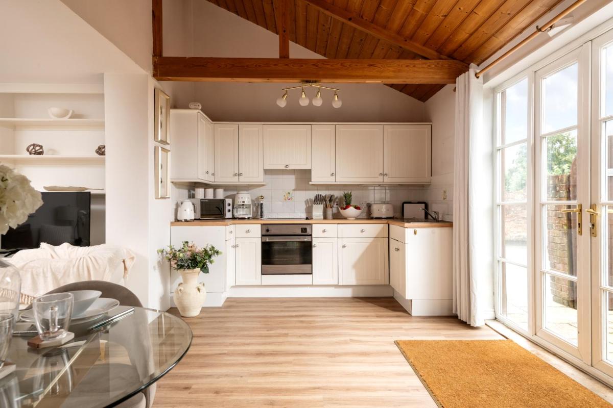 Snowdrop - Connect to the Nature in the Hot Tub - Housity