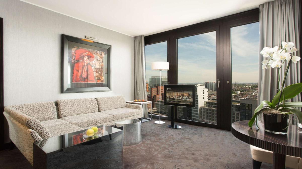 Ein Sitzbereich in der Unterkunft Hyatt Regency Dusseldorf