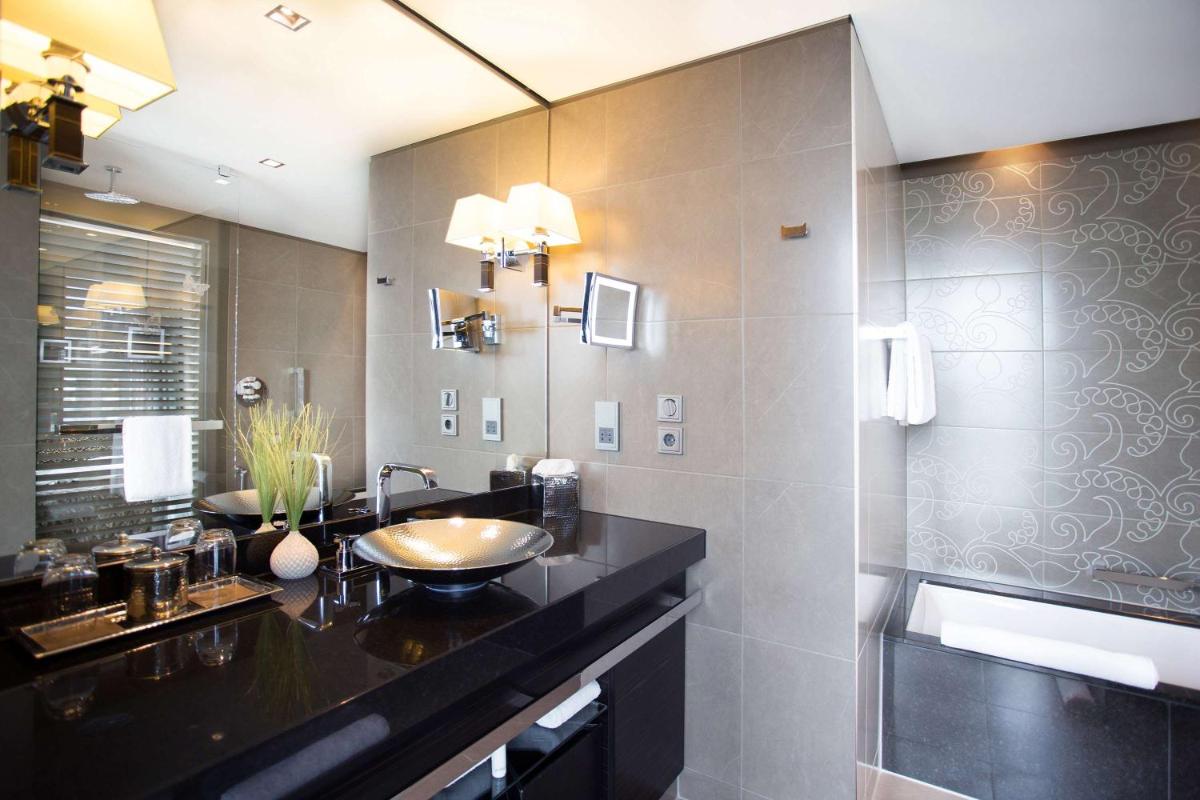 Ein Badezimmer in der Unterkunft Hyatt Regency Dusseldorf
