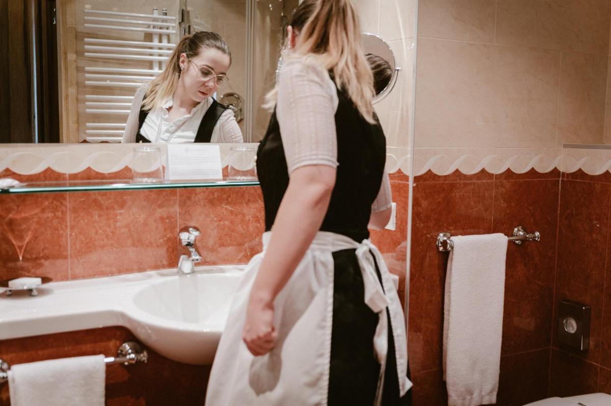 Salle de bains dans l'établissement Hôtel Alpen Ruitor