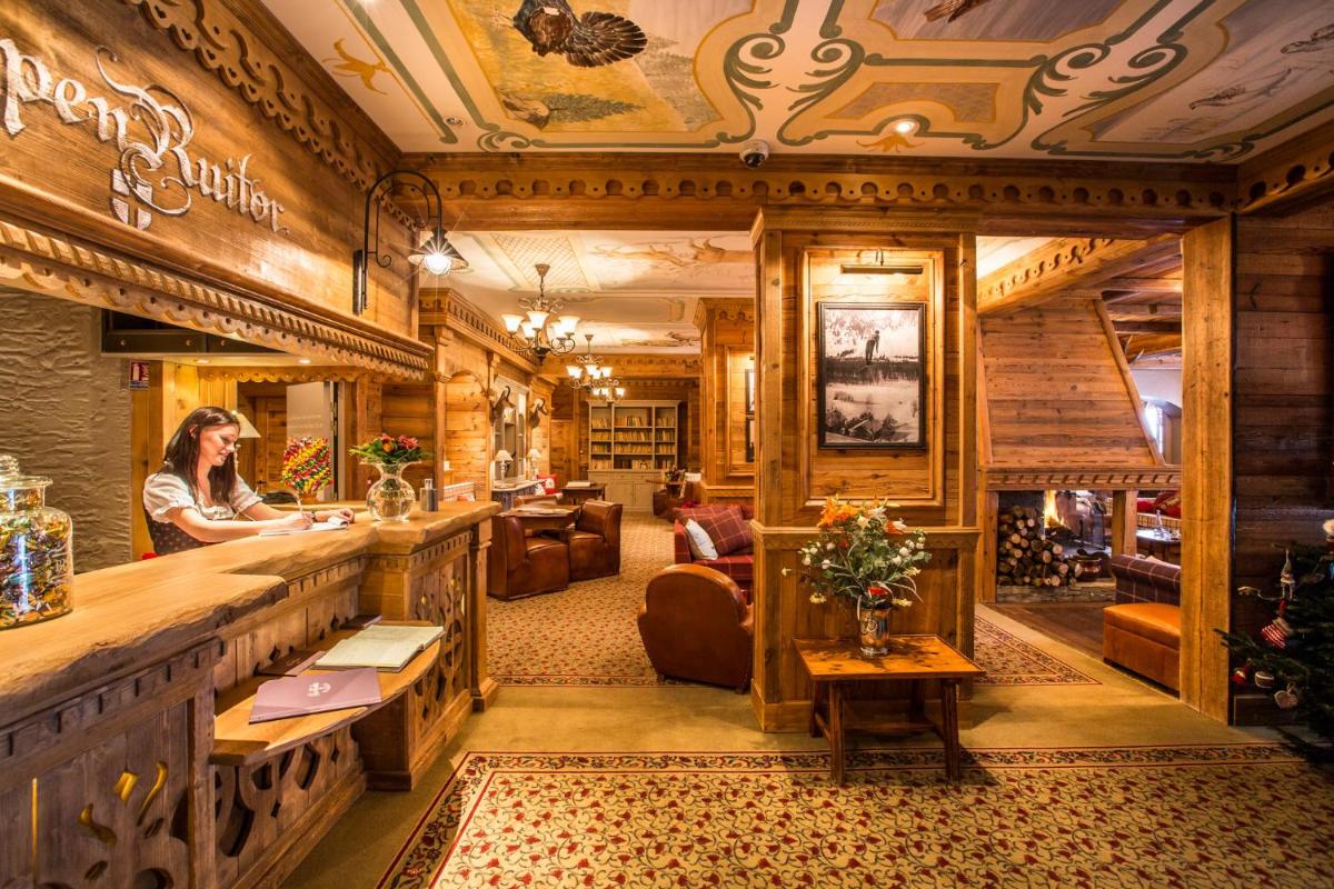 Coin salon dans l'établissement Hôtel Alpen Ruitor