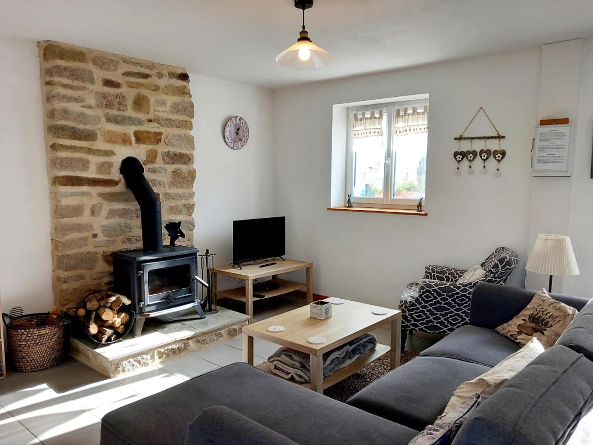 Coet Moru Gites Lavender Cottage - Housity
