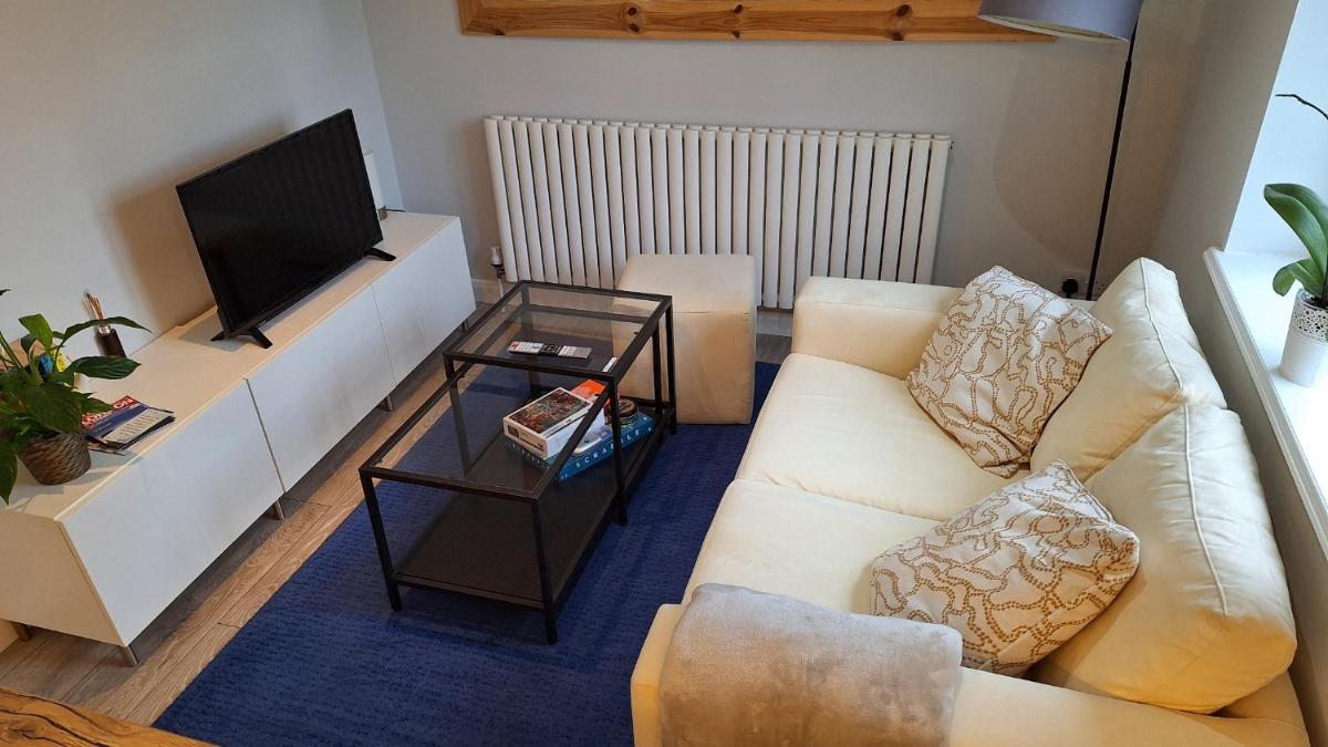 NEW 2 bedrooms with private ensuite bathrooms near Heathrow - Housity