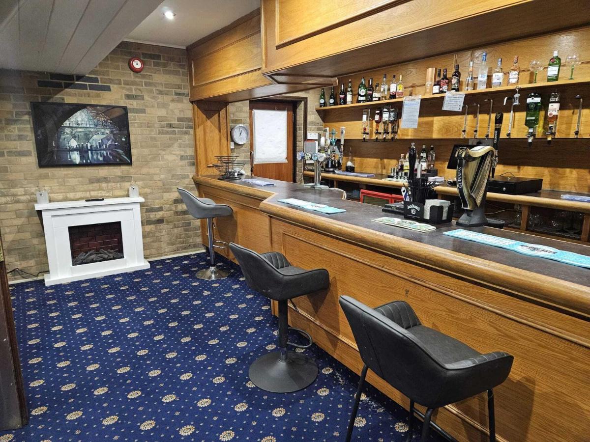 Dolphin Hotel Cambridge - Housity