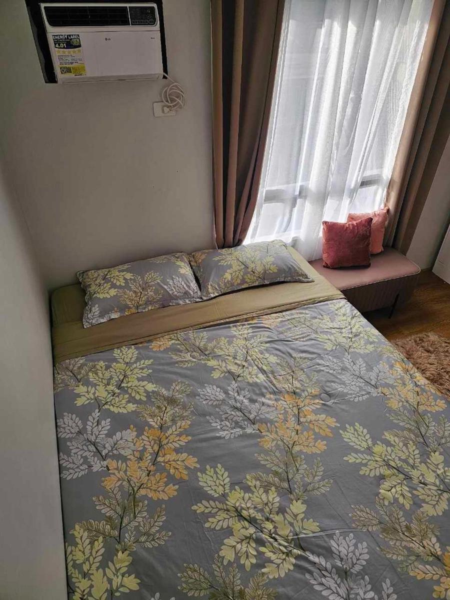 ChicHavens Door- Condo Airbnb @ Mesatierra Garden Residences - Housity