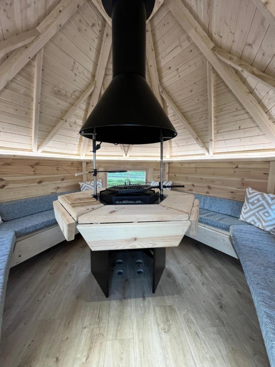Capledrae Farmstay Shepherds Huts - Housity