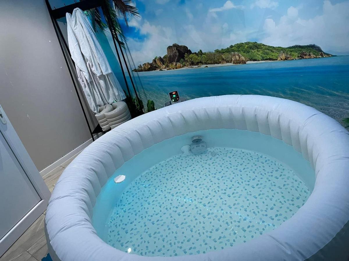 Sparadisejacuzzi - Housity