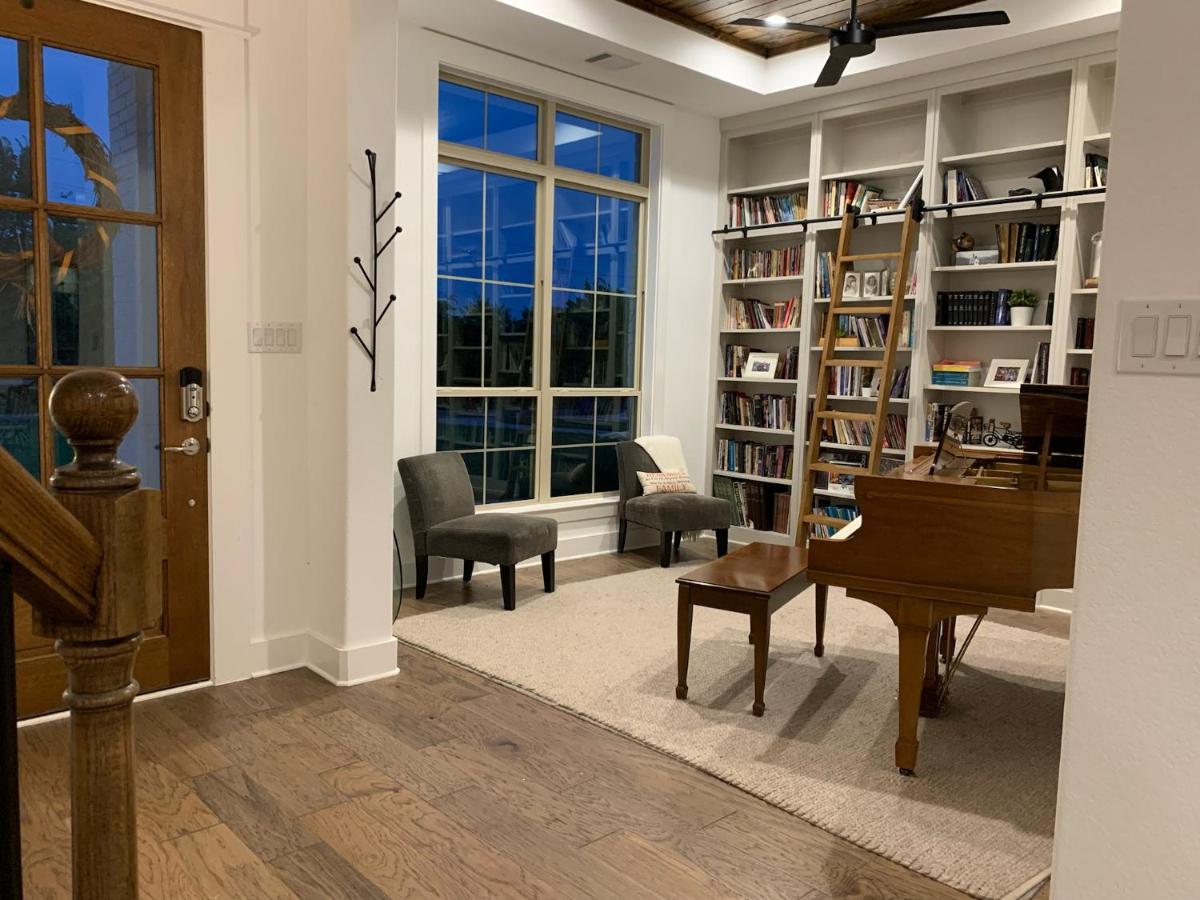 John and Teresa's Texas Country Home - Housity
