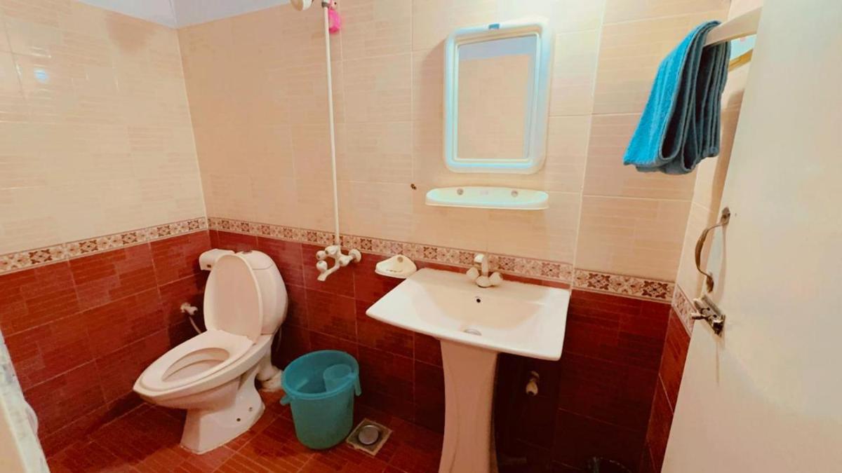 Pramier Inn Near Agha Khan Hospital - Housity