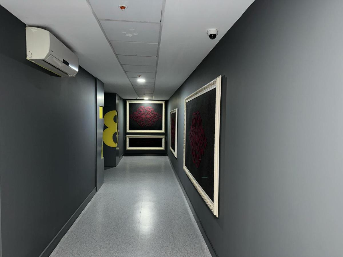 Aderans Hotel - Housity