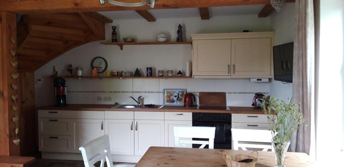 75qm-grosse-Ferienwohnung-am-Naturschutzgebiet-15-PKW-Min-zum-Strand-Stettiner-Haff - Hizvo