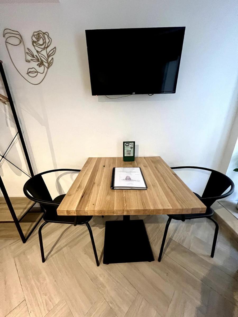 Le Petit Patio - Hizvo