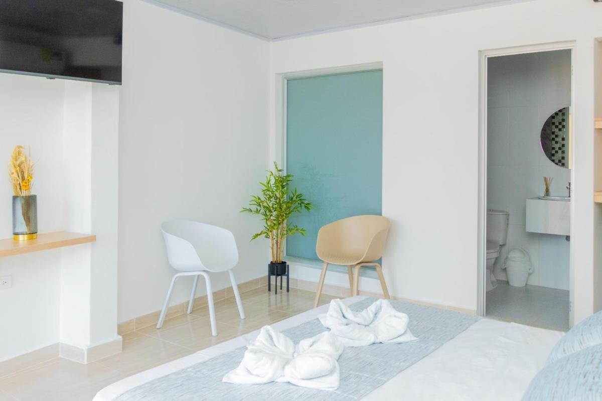 HOTEL PIEDRA VIVA - Housity