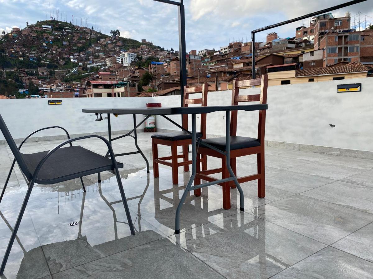 Adriano's Deluxe Apartments 1 - Housity