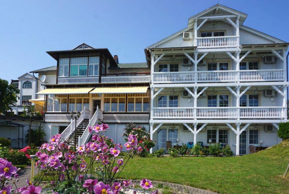Sassnitzer Hotel mit Bäderarchitektur, Seeblick und Sauna - Housity