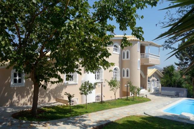Villa Dendron - Housity