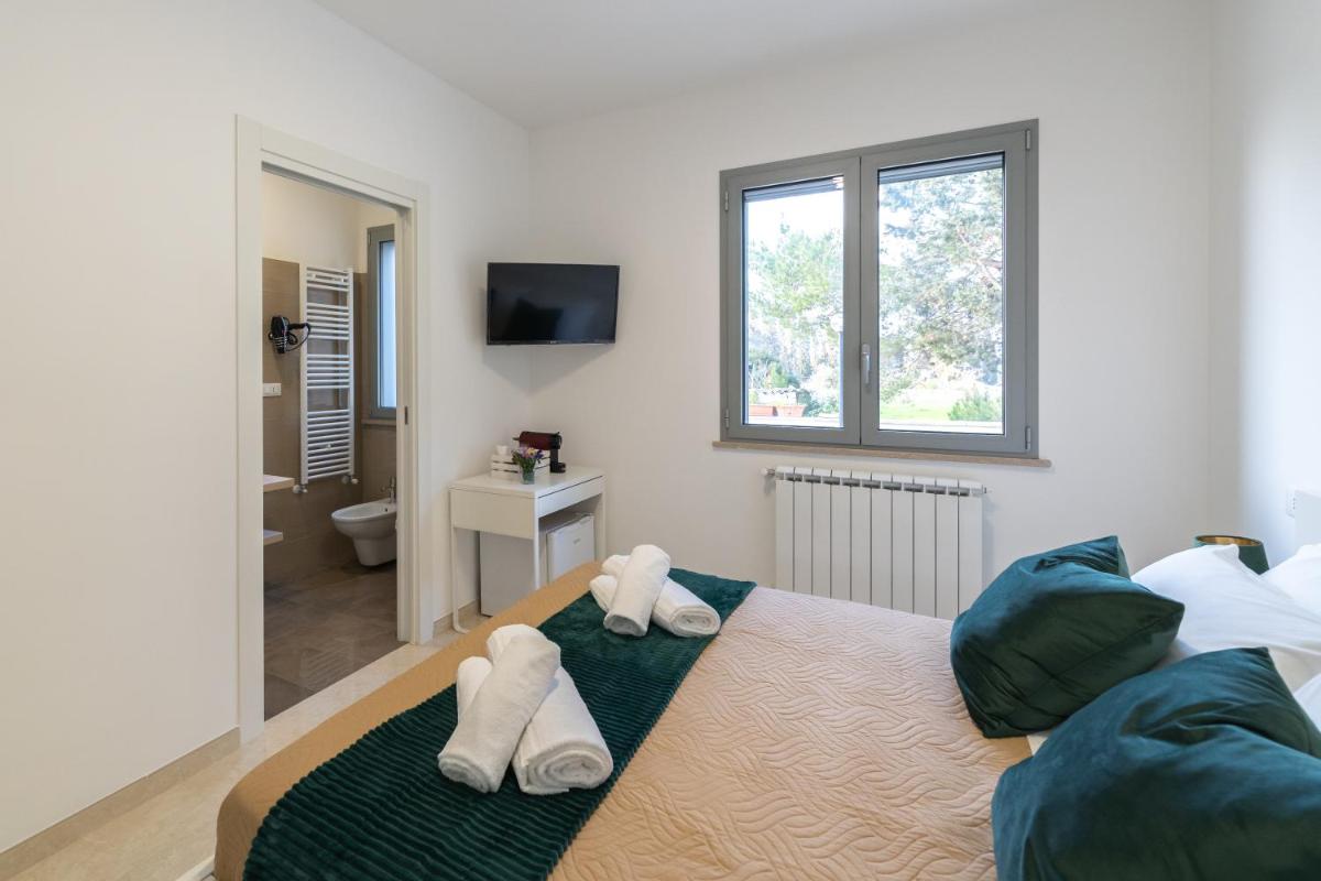 Smilax - Hydruntum Holiday Rooms - Housity