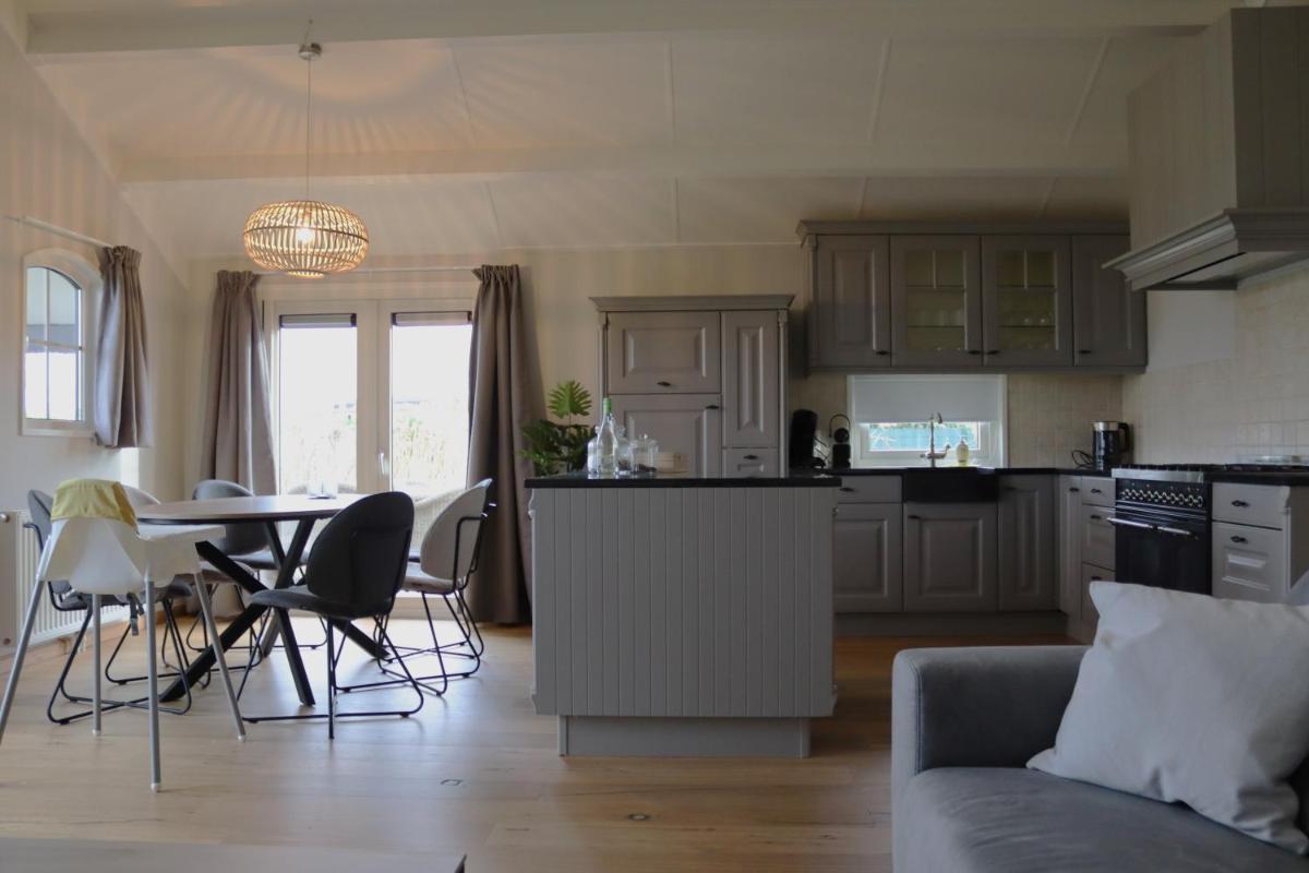 Hoeve de Zeeanjelier - Housity