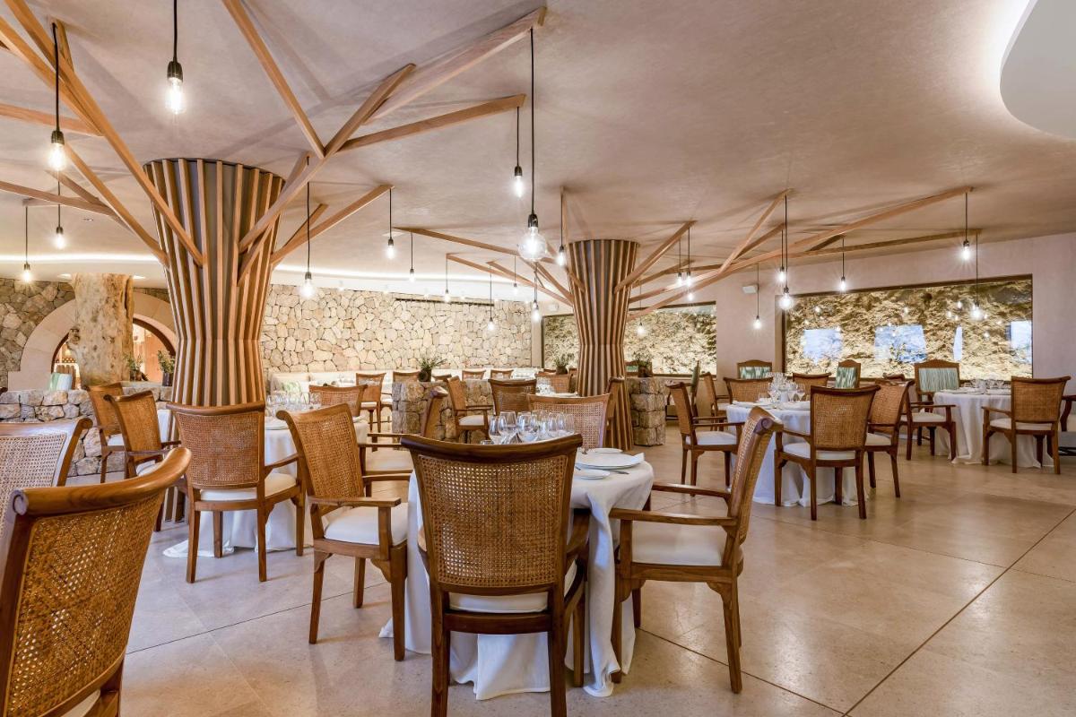 Un restaurante o sitio para comer en Finca Ratxo Hotel, member of Melia Collection