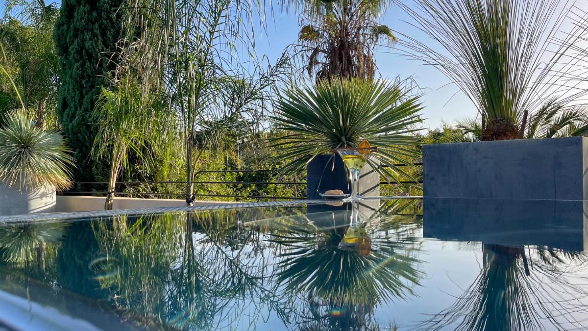 Piscine de l'établissement Hôtel La Dimora & Spa ou située à proximité