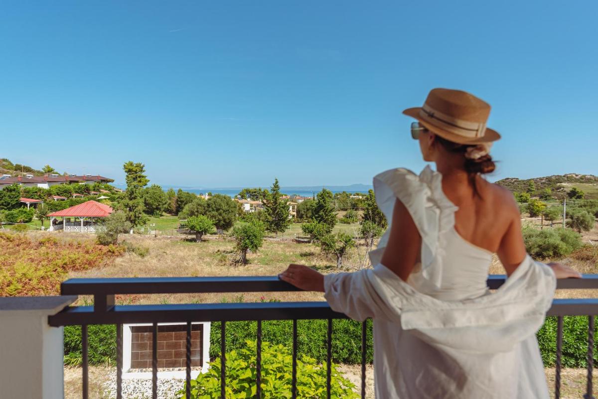 Ampelia Hotel Kassandra - Housity