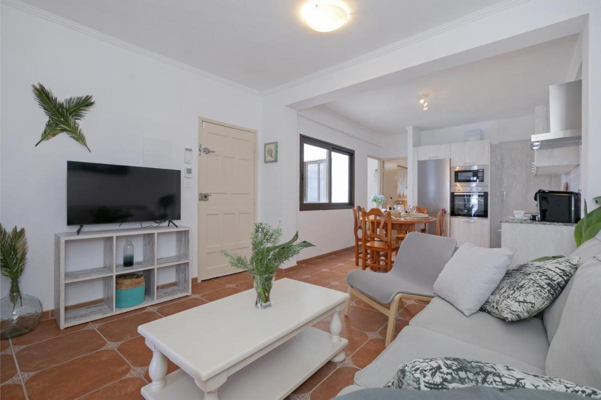 Suitetrails - Central Apartment 2-min walking to city center, Professional Coffee Machine, Fully Equiped Kitchen