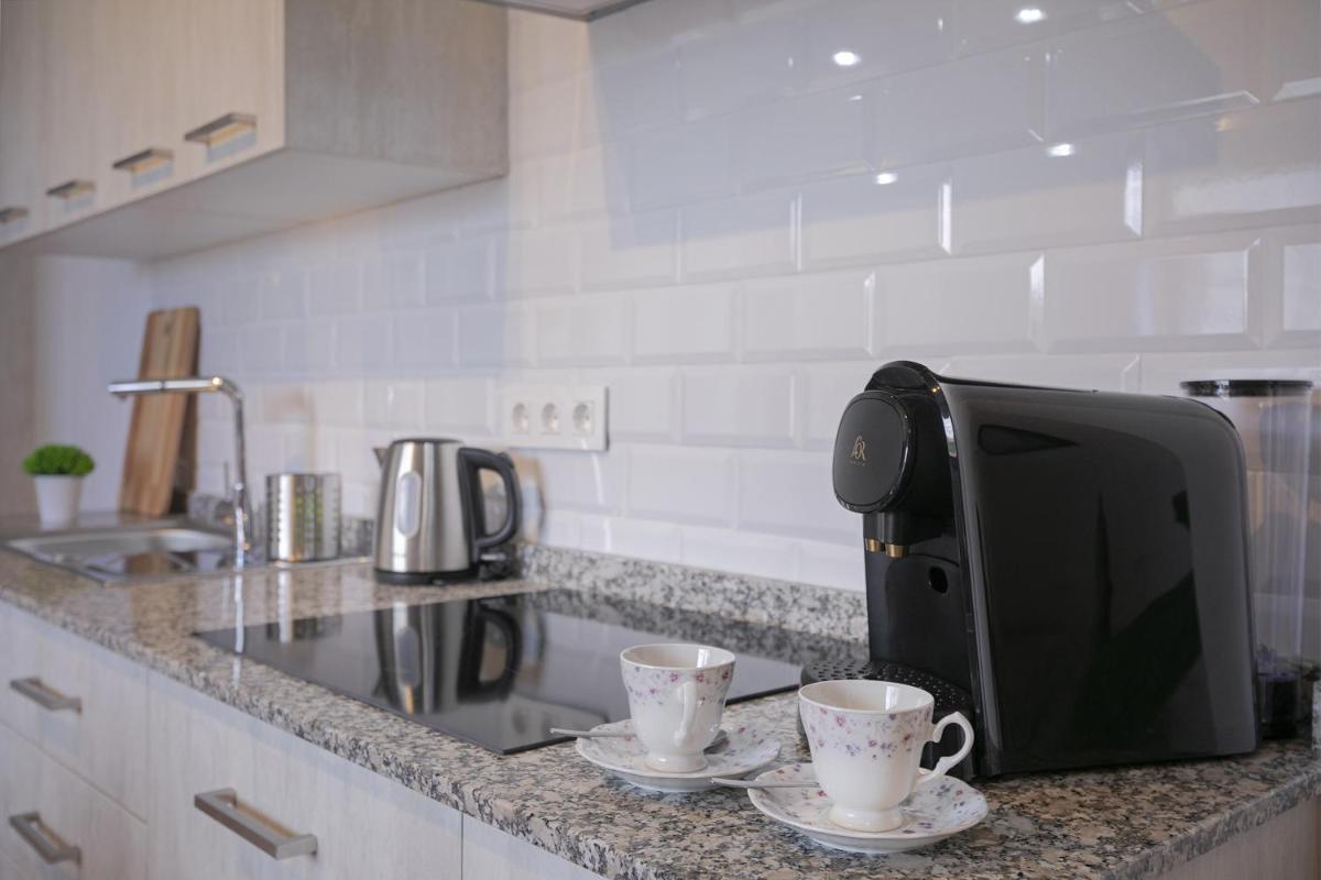 Suitetrails - Central Apartment 2-min walking to city center, Professional Coffee Machine, Fully Equiped Kitchen