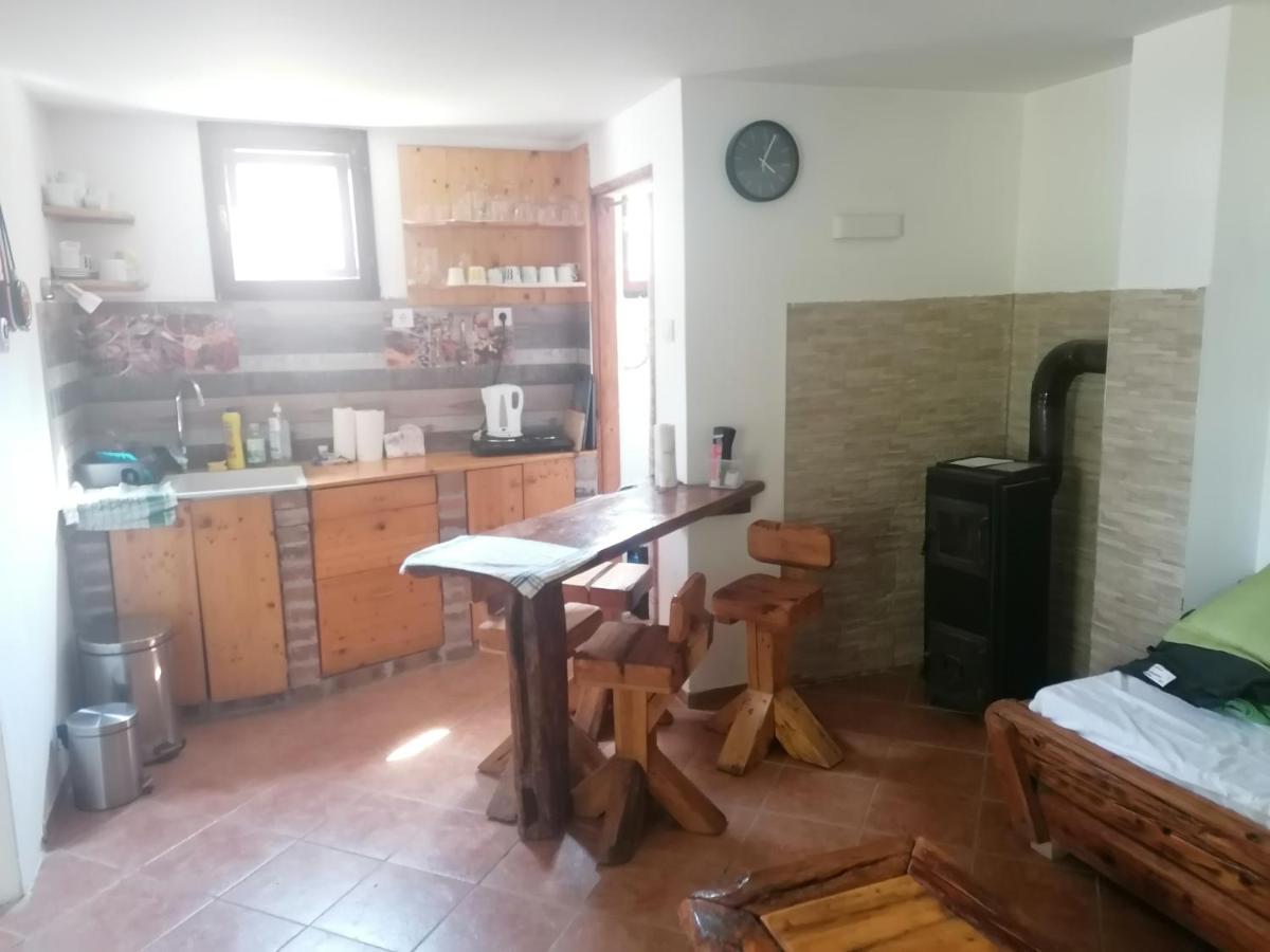 Holiday Home Green House - Housity