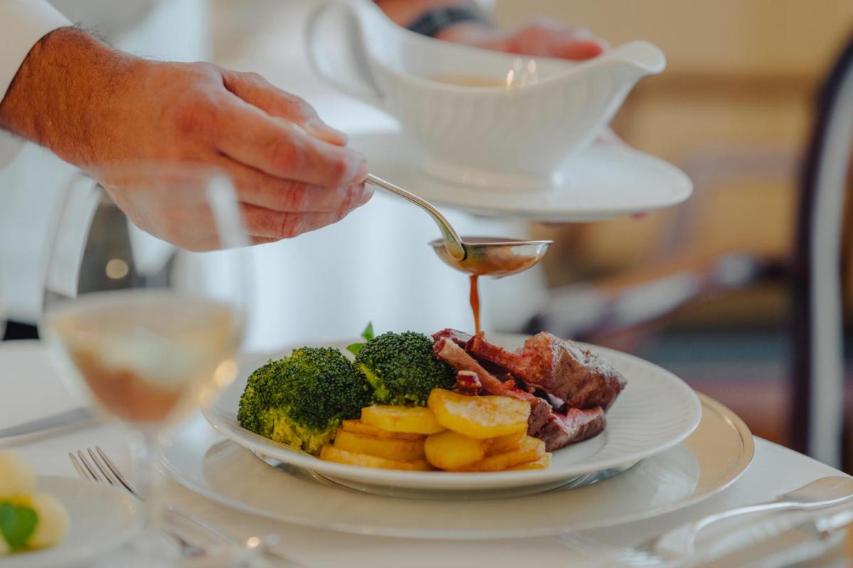 Refeições no hotel ou nas proximidades