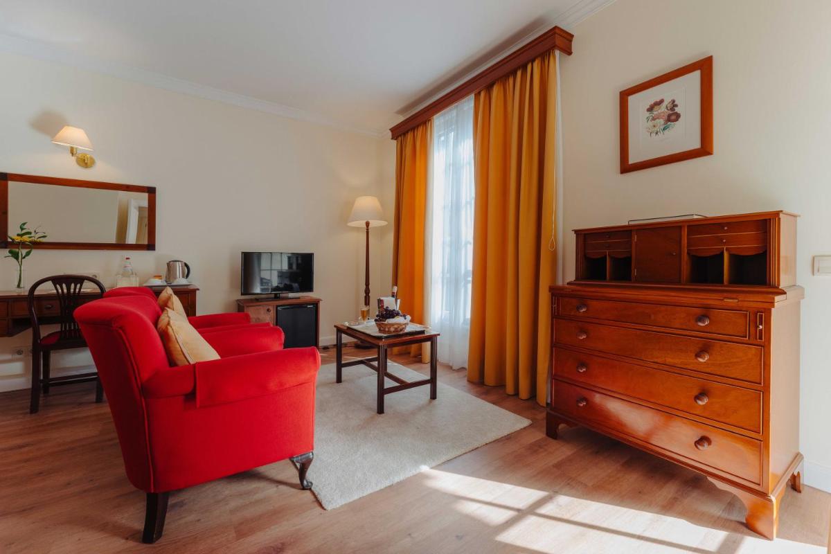 Uma televisão e/ou sistema de entretenimento em Quinta da Bela Vista
