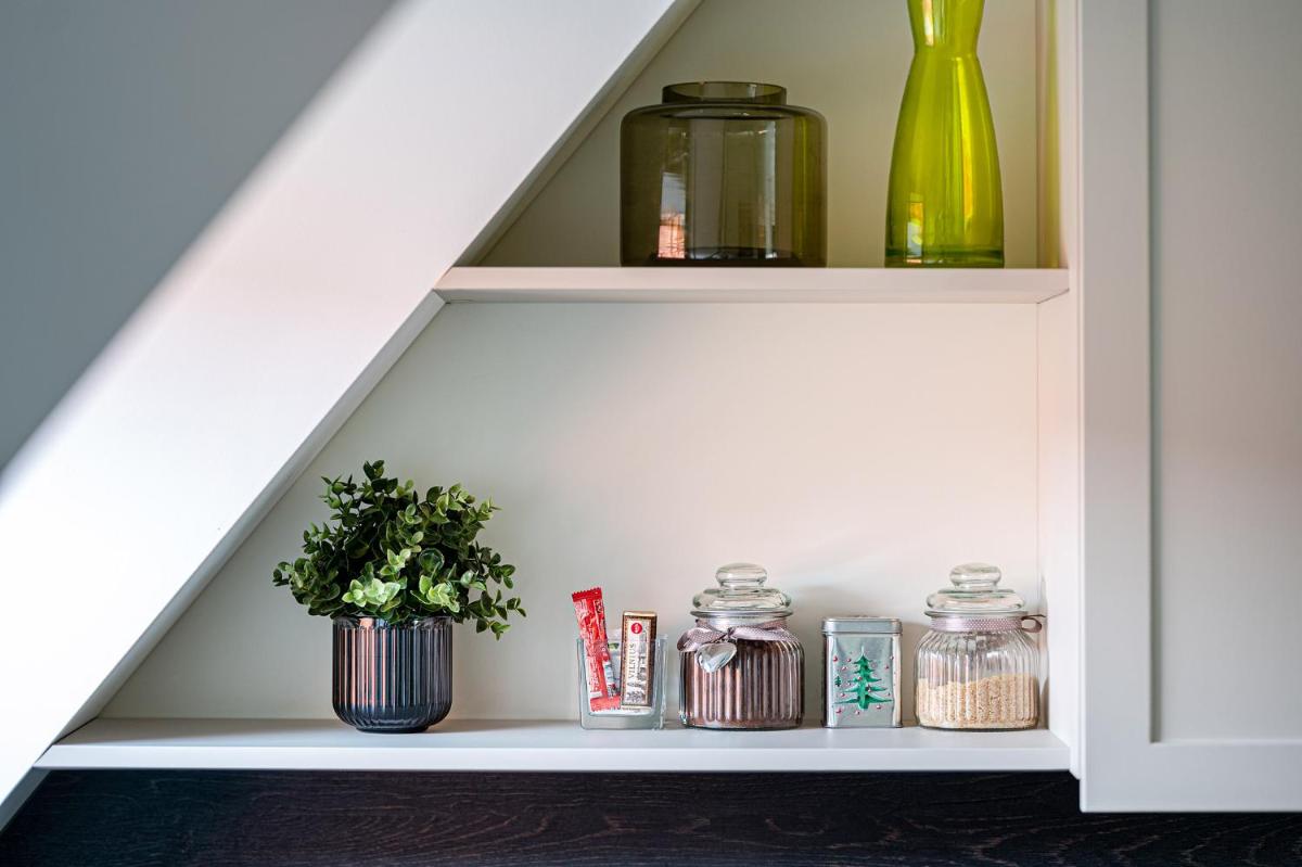 Cozy Central Attic SELF Check In - Housity