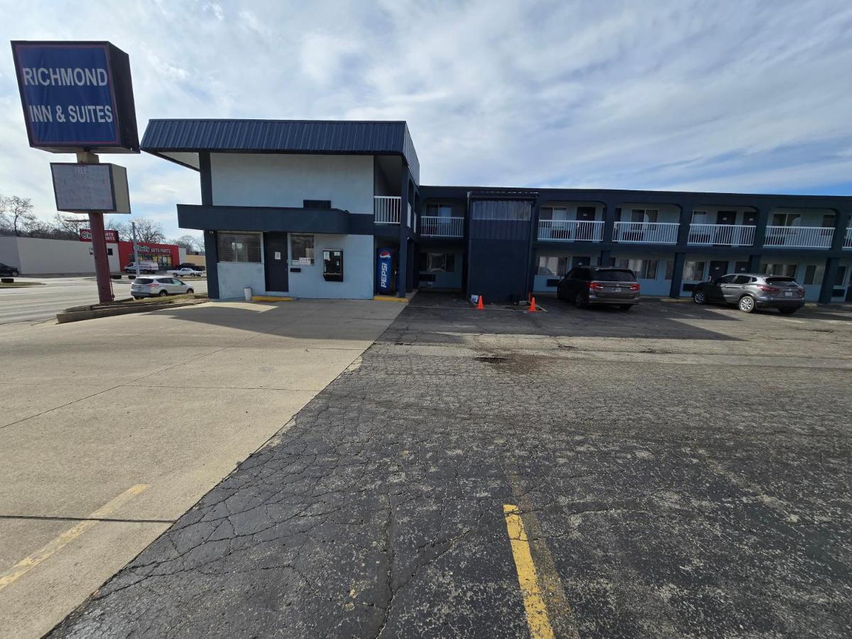 Richmond Inn and Suites - Housity