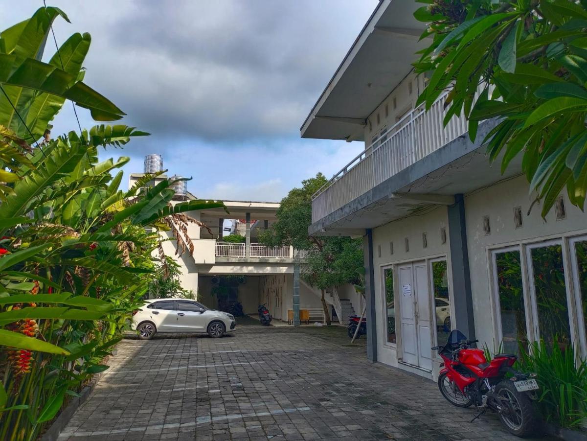 oemah jawa guesthouse jember - Housity