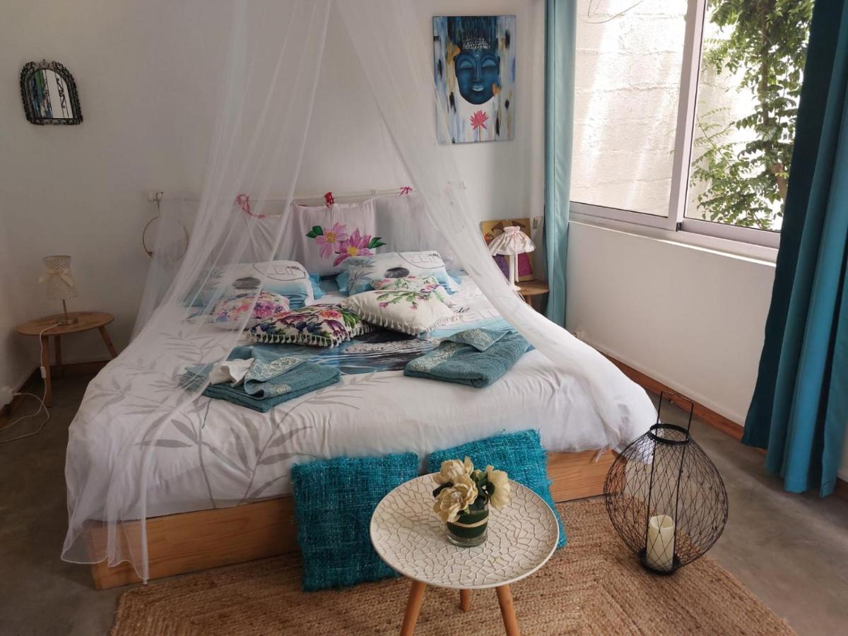 LACAZAYANA - Housity