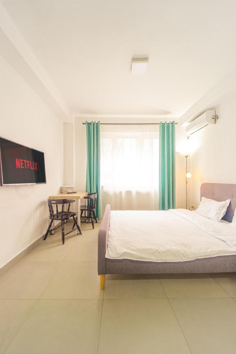 Hera's Modern Home - Housity
