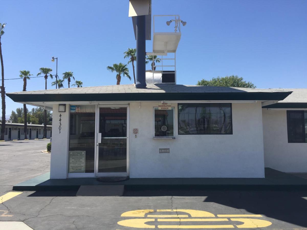 Indio Holiday Motel - Housity